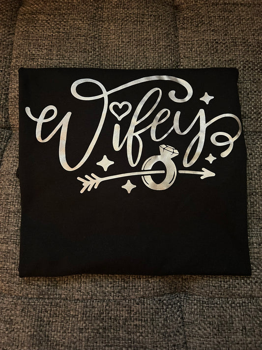 DESTASH! - "Wifey" T-shirt (Large)